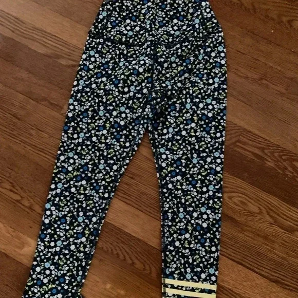 NWT Addison Bay Floral Leggings XS - Picture 2 of 3